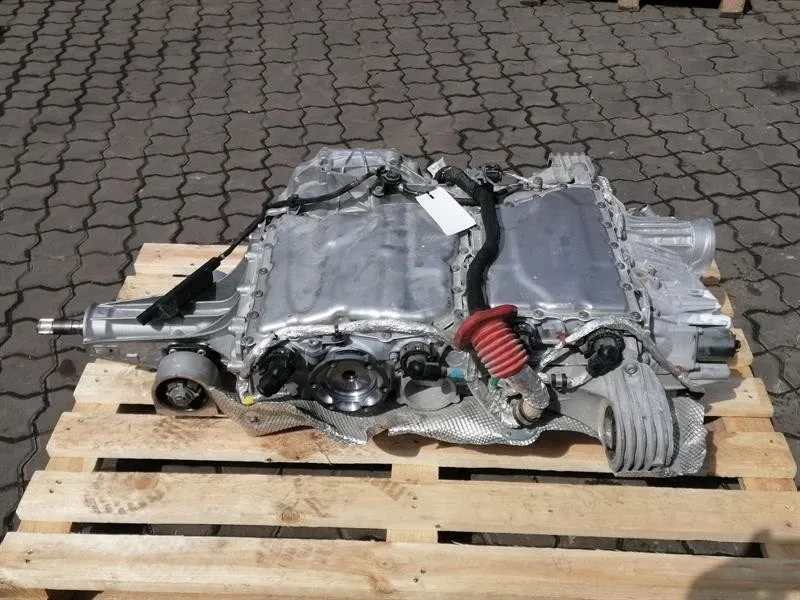 Ferrari FF Ferrari Ferrari 12Cilindri F167 Gearbox 987521 12 Cilindri Gearbox Body type: Hatchback
Fuel: Petrol