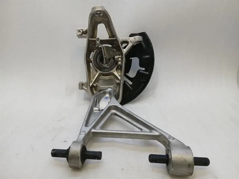Ferrari Roma F169 Left Front Hub 867707 F169M Amalfi Wheel Bearing Housing Front Left Brand/Model: FERRARI ROMA
Year: 2023
Engine: 38...