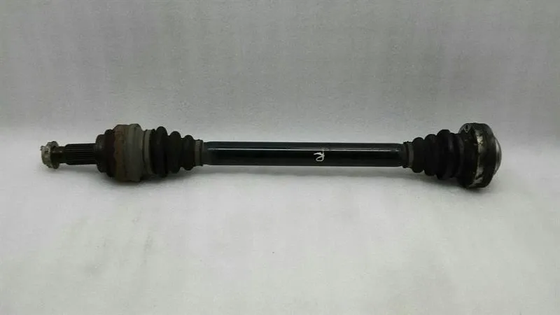 BMW 5 (E60 / E61) BMW 5 Series Left Rear Drive Shaft 7580166 Drive Shaft Rear Left Body type: Saloon
Fuel: Petrol