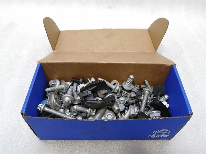 MERCEDES GLS 350D GLS166 SCREWS BOLTS FROM ONE CAR SET KIT BOLTS Interior