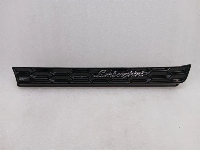 Lamborghini Huracan LP640 EVO Dash Veneer 4T1857226A FAULTY Strip Cover Brand/Model: LAMBORGHINI HURACAN LP640 EVO
Year...