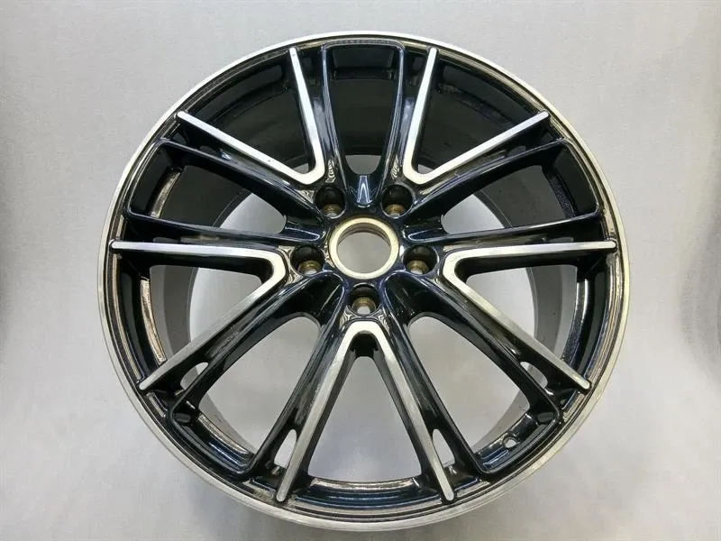 Porsche Panamera Porsche Panamera 971 Alloy Wheel 971601025M 9.5JX21 ET71 Rim Body type: Hatchback
Fuel: Petrol