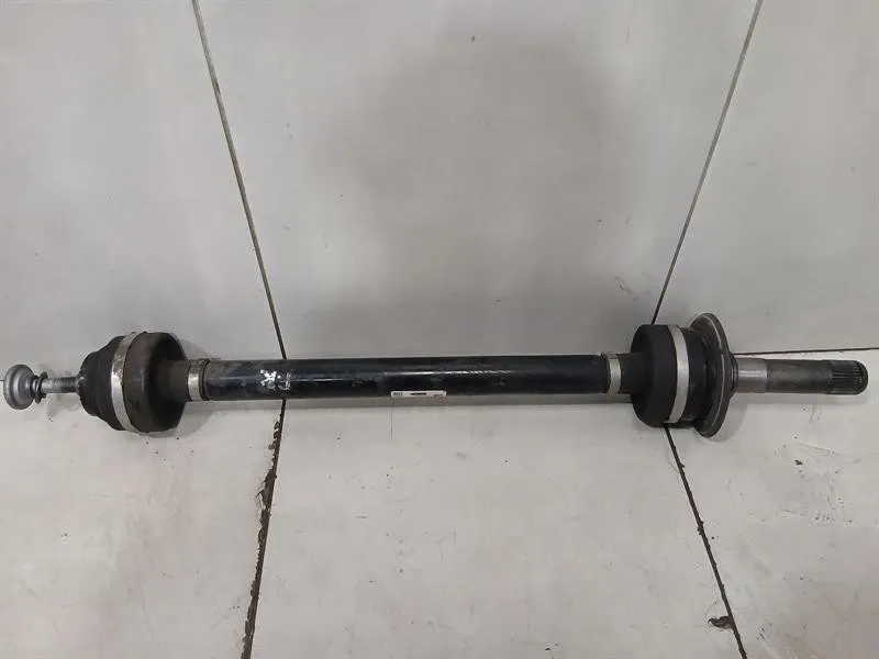 BMW 4 (G22 / G23 / G26)  BMW 4 M4 G82 G22 drive shaft rear right 8089856 rear right drive shaft Body type: Coupe
Fuel: Petrol