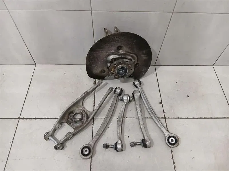 BMW 4 (G22 / G23 / G26)  BMW 4 M4 G82 G22 Right Rear Hub 8095658 Wheel Bearing Housing Rear Right SET SET Body type: Coupe
Fuel: Petrol