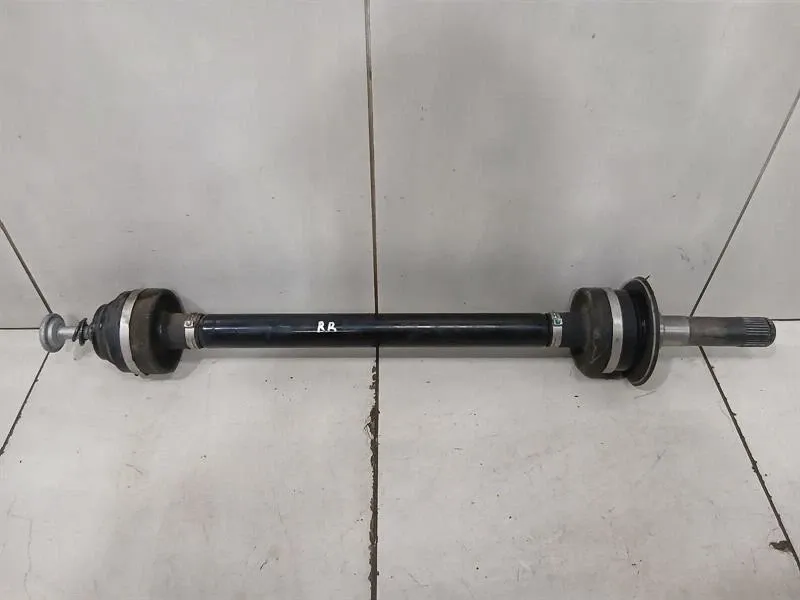 BMW 4 (G22 / G23 / G26)  BMW 4 M4 G82 G80 drive shaft rear right 8089856 rear right drive shaft Body type: Coupe
Fuel: Petrol