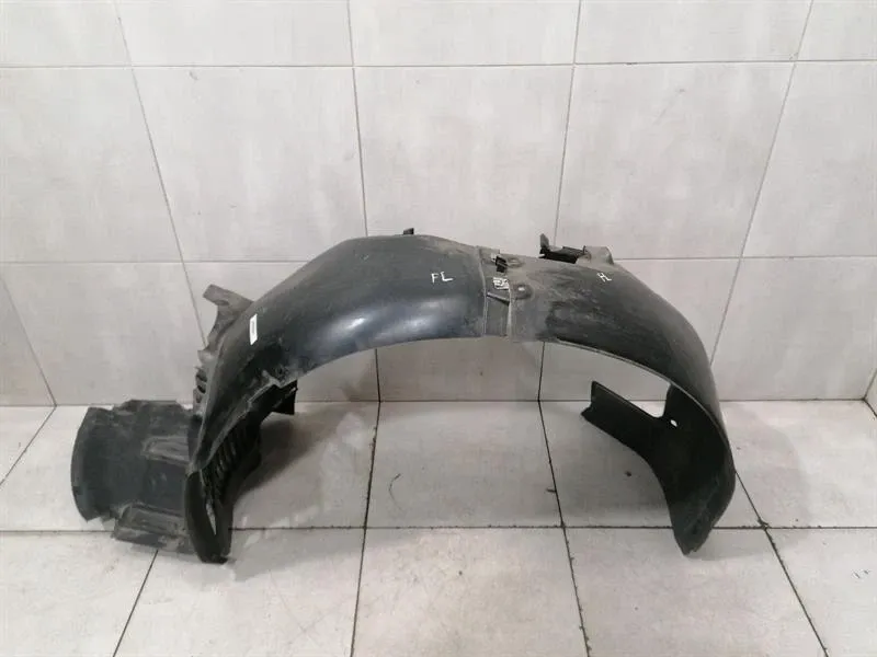 Porsche 911 (992) Porsche 911 992 FLH wheel arch liner 992805423C front left wheel arch cover Body type: Convertible
Fuel: Petrol