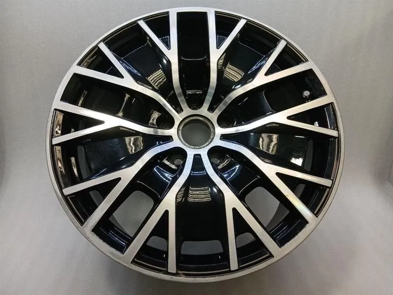 Porsche Taycan Porsche Taycan 9J Alloy Wheel 9J1601025AH Rim Turbo S Aero Design 11J 20 ET60 Body type: Saloon
Fuel: ELECTRIC