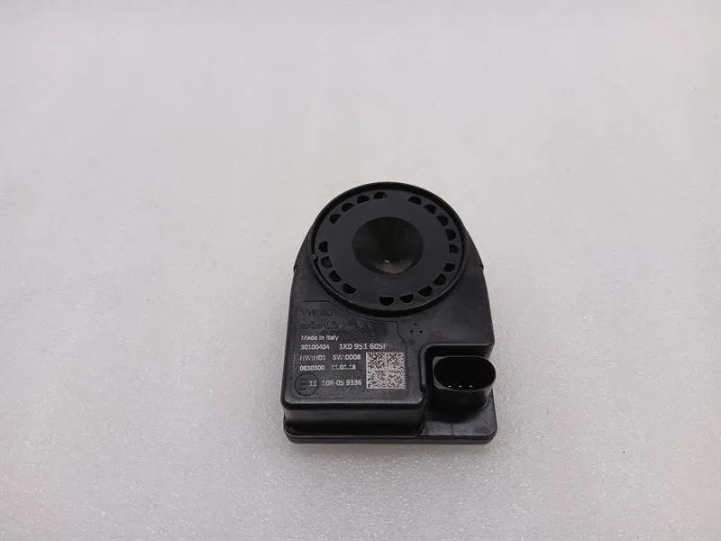 Porsche 911 (991) Porsche 911 991 Alarm ECU 1K8951605F Siren Alarm Horn Alarm System Body type: Coupe
Fuel: Petrol