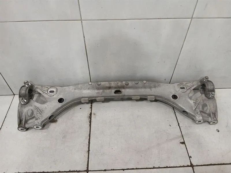 Porsche 911 (991) Porsche 911 991 subframe rear 9P1505105B middle axle frame rear axle Body type: Coupe
Fuel: Petrol