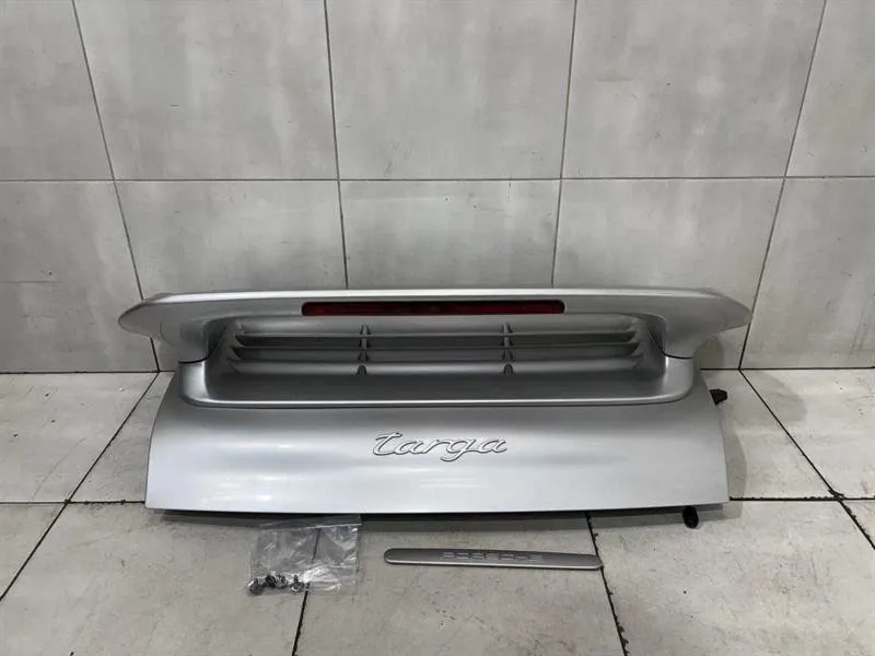 Porsche 911 (996) OEM Porsche 996 AERO Rear Lid Spoiler Set Aerokit Carrera ORIGINAL KIT COUPE GT Body type: Targa
Fuel: Petrol