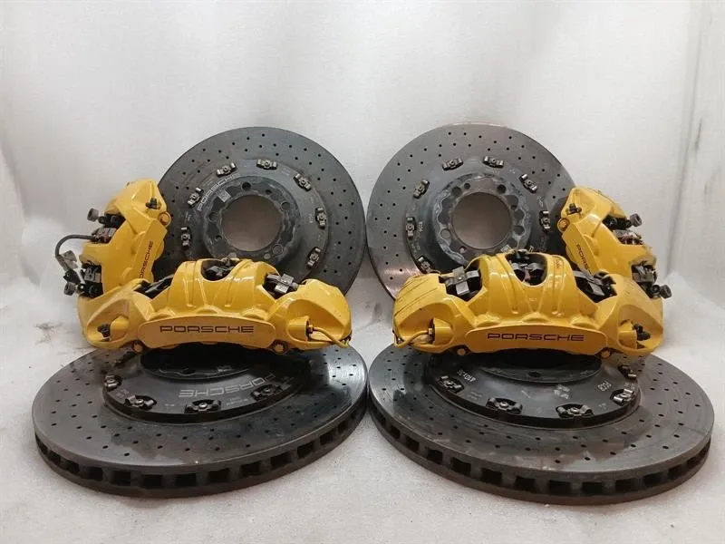 Porsche 911 (991) Porsche 911 991 brake caliper 99135106032 PCCB set brake system ceramic brakes Body type: Coupe
Fuel: Petrol