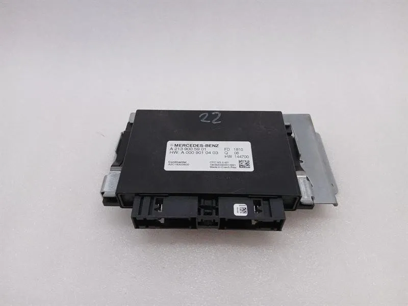 Mercedes-Benz A (W176) Mercedes CL W217 electronic module A2139005901 drivetrain control unit Body type: Coupe
Fuel: Petrol