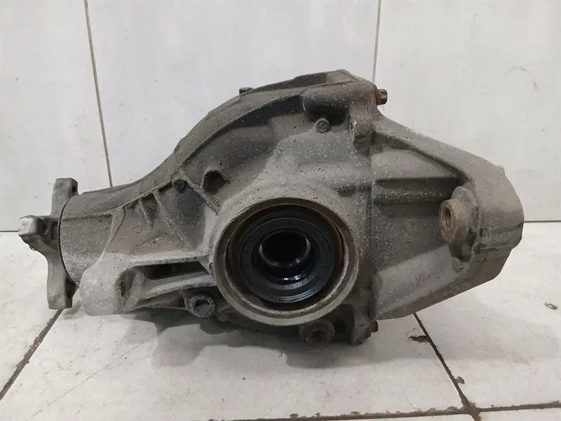 Mercedes-Benz A (W176) Mercedes CL S560 W222 4.0 V8 M176 Rear Diff A2223506006 1:2,642 Differential Body type: Coupe
Fuel: Petrol