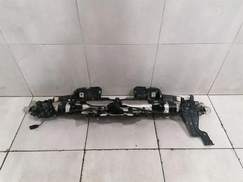 Porsche Macan Porsche Macan 95B Holder Bracket 95B805479C Lock Carrier 95B805931G Body type: SUV
Fuel: Petrol