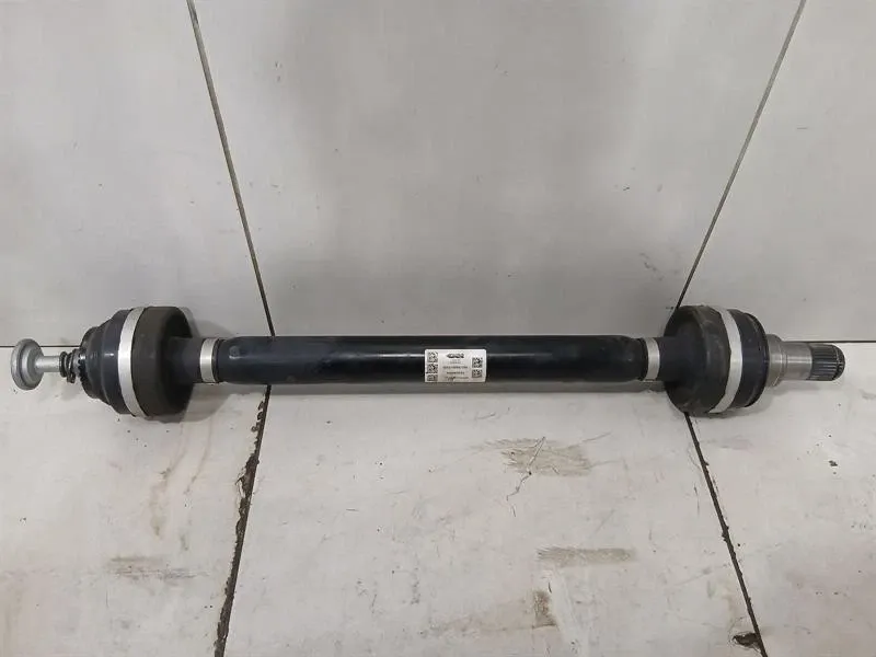 BMW 4 (G22 / G23 / G26)  BMW 4 M4 G82 G22 Left Rear Drive Shaft 8089855 Drive Shaft Rear Left Body type: Coupe
Fuel: Petrol