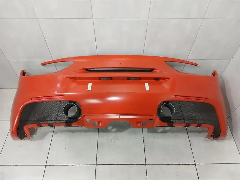 Ferrari 488 F142M GTB Rear Bumper 985827913 Rear Bumper Brand/Model: FERRARI 488
Year: 2016
Engine: 390...