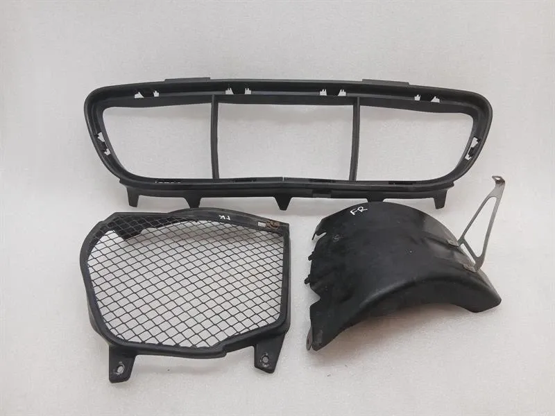 Porsche 911 (991) Porsche 911 991 GT3 RS Mk1 Right Arch Liner Parts 99150486293 Wheel Arch Cover Body type: Coupe
Fuel: Petrol