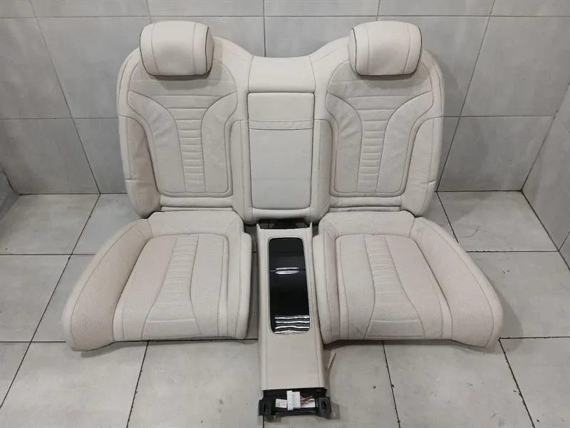 Mercedes-Benz A (W176) Mercedes CL W217 rear seat set A2179205802 Designo rear seats interior heated Body type: Coupe
Fuel: Petrol