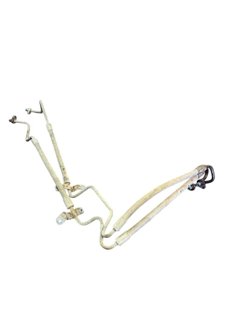 BMW 7 (F01 / F02 / F03 / F04) Power Steering Hose from cooler to pump 37106792442 37106792441 Power Steering Hose fro...
