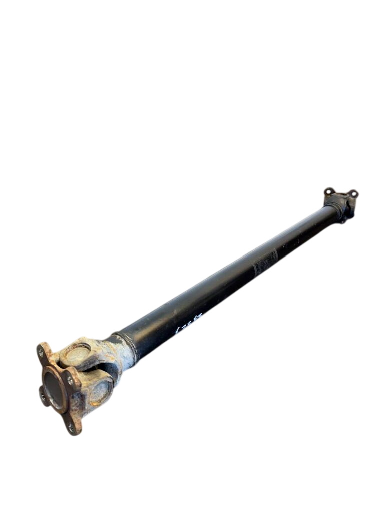 BMW 7 (F01 / F02 / F03 / F04) Propeller shaft front 26208628043 26209425906 Propeller shaft front B...
