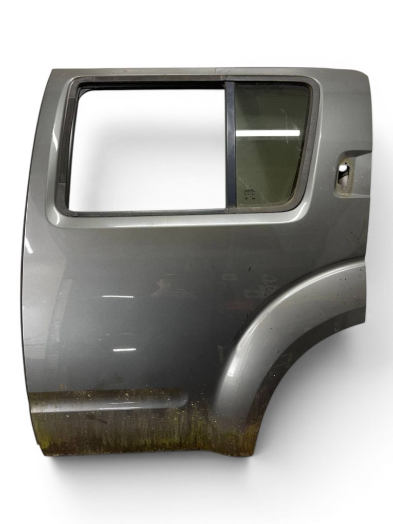 Nissan Pathfinder (R51) Door Rear Left 82153EB330 Door Rear  Left NISSAN PATHFINDER II...