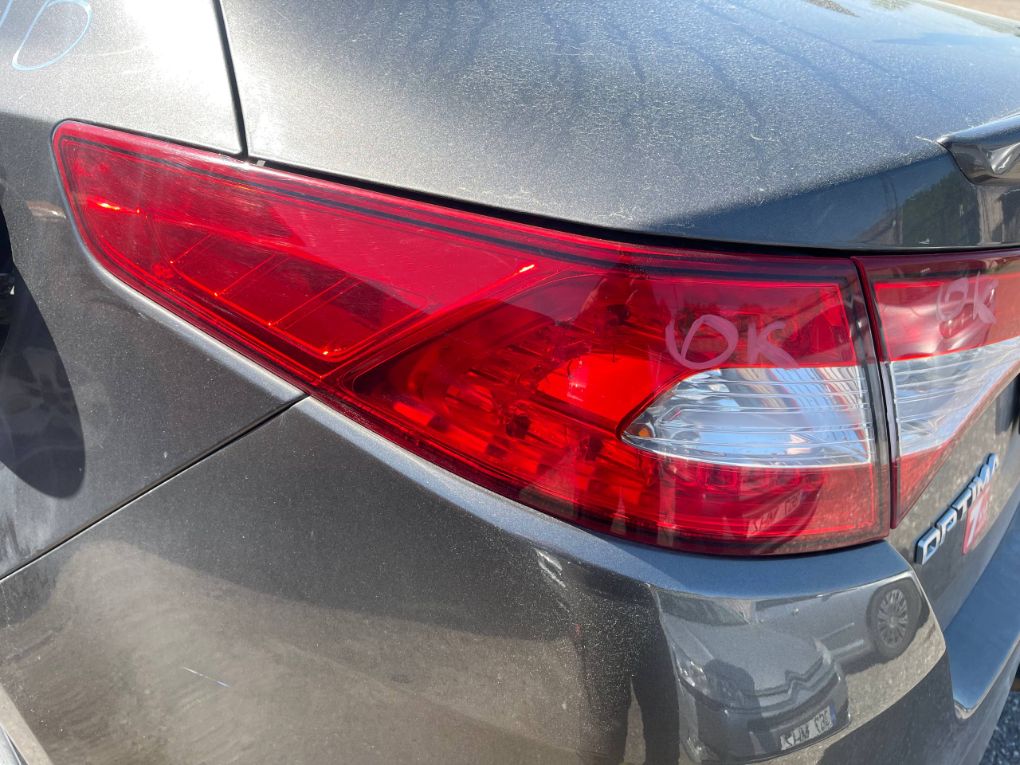 Kia Optima (TF) galinis žibintas (kairėje)