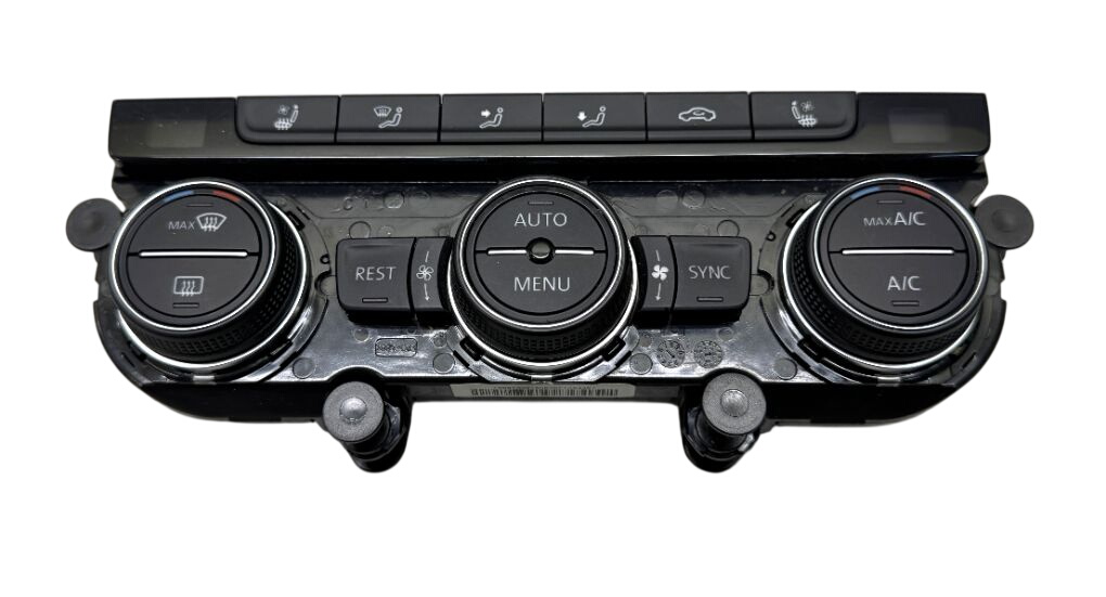 Volkswagen Passat (B8) Heater control panel