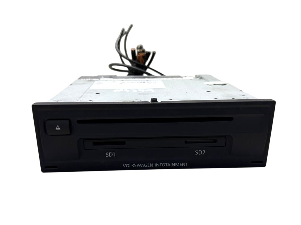 Volkswagen Passat (B8) GPS Navigator CD - Player