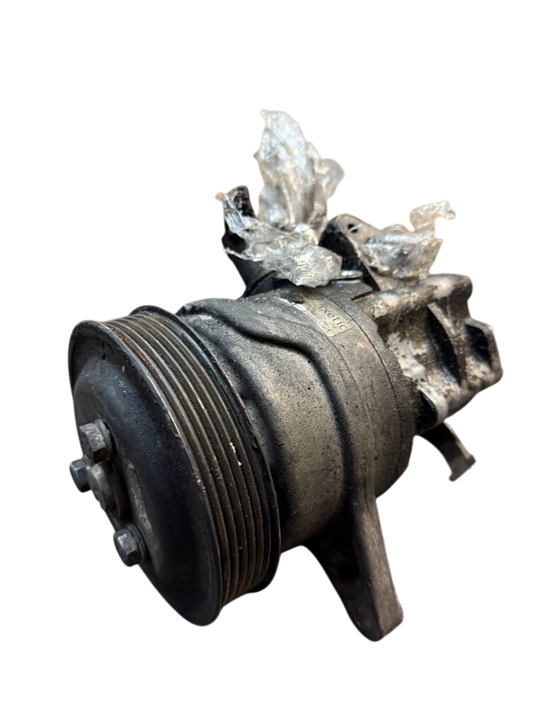 BMW X5 (F15) насос усилителя рулевого управления 32416867914 6867914 Power steering pump BMW X5 ...