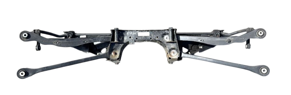 BMW 2 (F22 / F23) Rear axle beam 33306851560 6851560 Rear axle Beam BMW 2 Active...