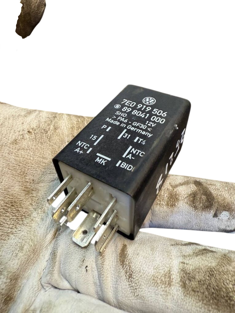 Volkswagen Transporter (T5, Caravelle, Multivan) Relays, other 7E0919506 898041000 Relays, other VW TRANSPORTE...