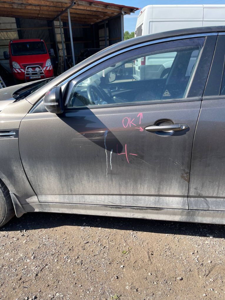 Kia Optima (TF) Door Front Left