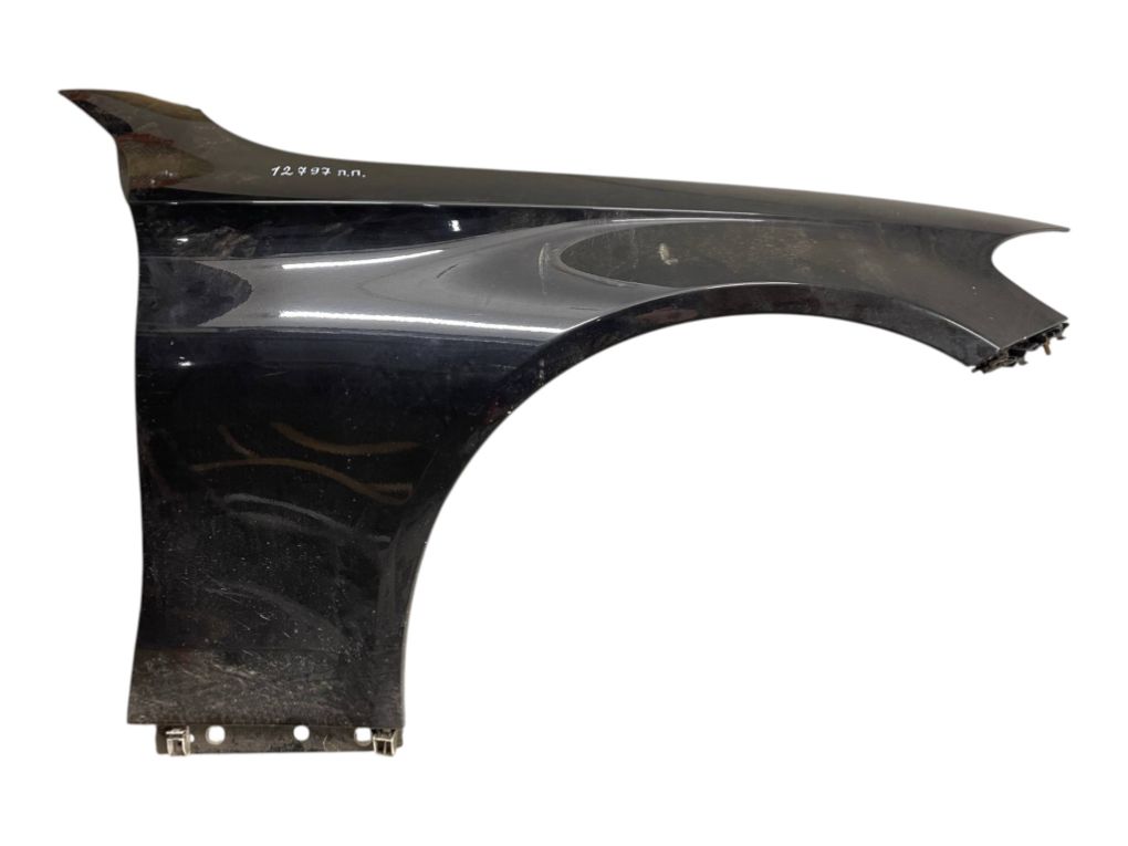 Mercedes-Benz A (W176) Fender Front Right 2058810201 2058800218 Fender Front Right MERCED...