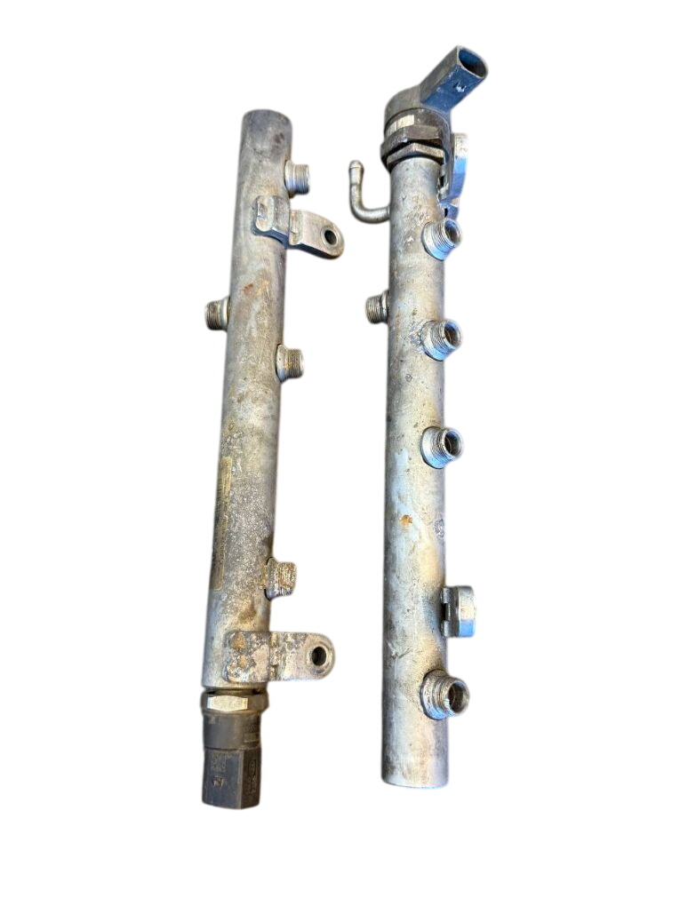 Mercedes-Benz A (W169) Fuel Distributor / fuel rail A6420700495 A6420700695 Fuel Distributor / fuel...