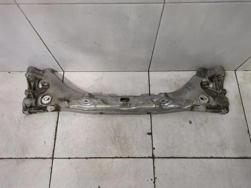 Porsche 911 (991) Porsche 911 991 subframe rear 9P1505105B middle axle frame rear axle Body type: Coupe
Fuel: Petrol