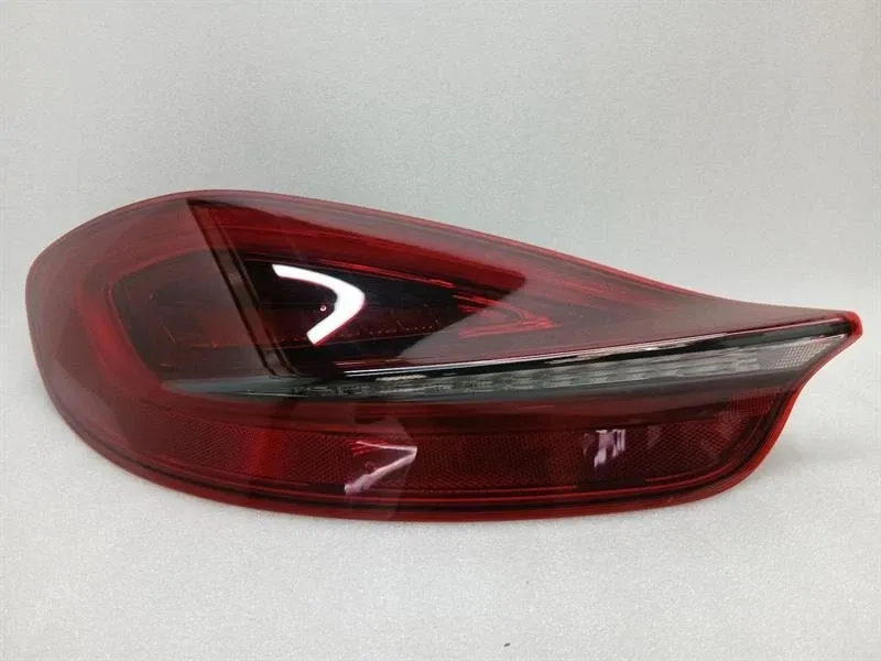 Porsche Cayman (981) Porsche Cayman 981 GT4 left rear light 98163114180 taillight rear left Body type: Coupe
Fuel: Petrol