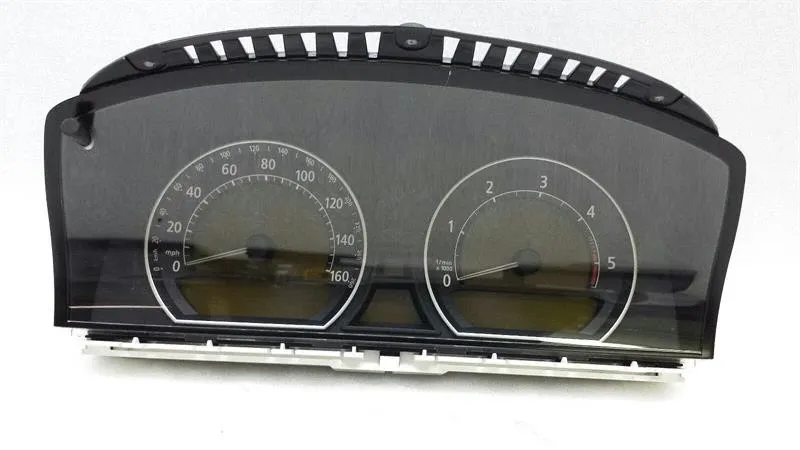 BMW 7 (E65 / E66 / E67 / E68) BMW 7 series E66 Facelift Instrument Cluster 62116972092 Speedometer 88311329 Body type: Saloon
Fuel: Diesel
