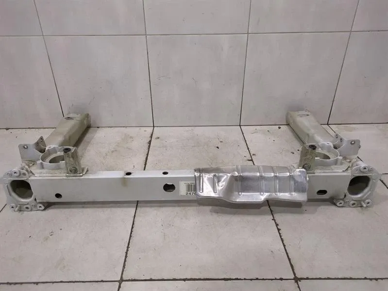 Porsche 911 (991) Porsche 911 991 subframe rear 99150190301 engine mount holder rear axle Body type: Coupe
Fuel: Petrol