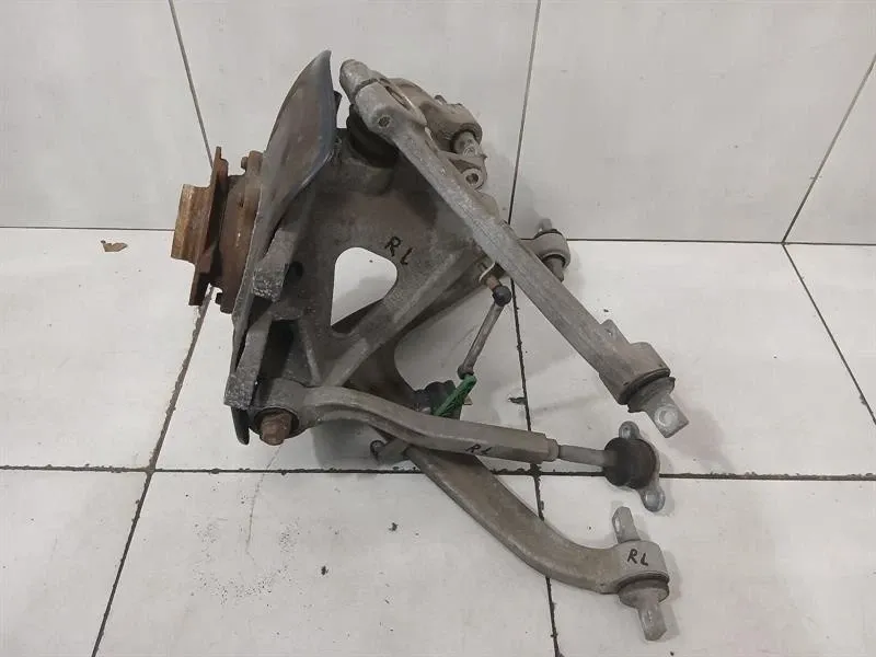 Audi R8 Audi R8 4S AWD Left Rear Hub 4S0505433E Wheel Bearing Housing Rear Left Body type: Coupe
Fuel: Petrol