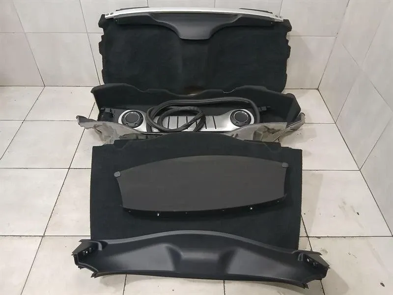 Porsche Cayman (981) Porsche Cayman 718 GT4 Luggage Compartment Cover 982863022A REAR SET Fairing Body type: Coupe
Fuel: Petrol