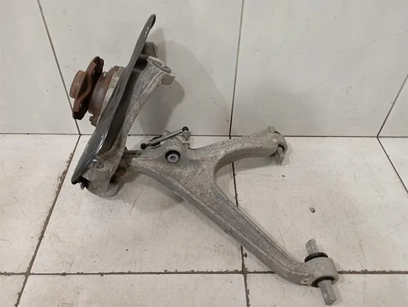 Audi R8 Audi R8 4S AWD Right Front Hub 4S0407246B Wheel Bearing Housing Front Right Body type: Coupe
Fuel: Petrol