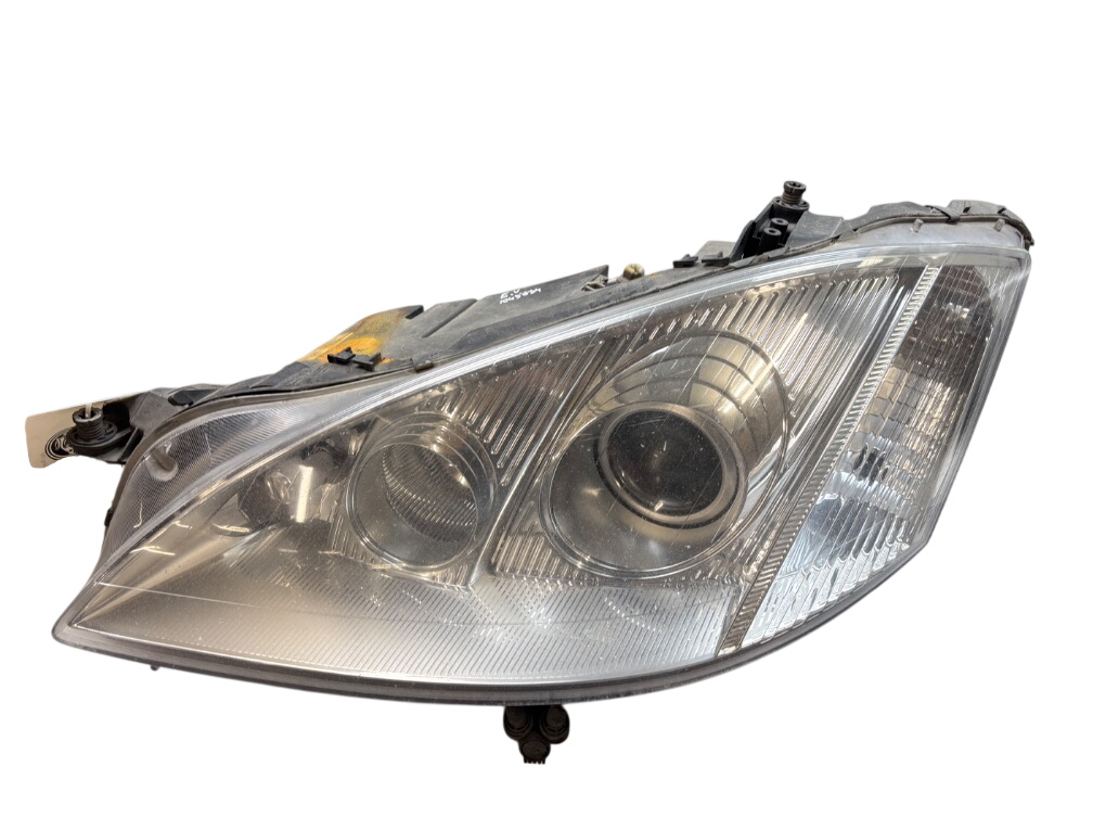 Mercedes-Benz A (W169) headlight left A2218205561 Headlight left MERCEDES-BENZ S-CLAS...