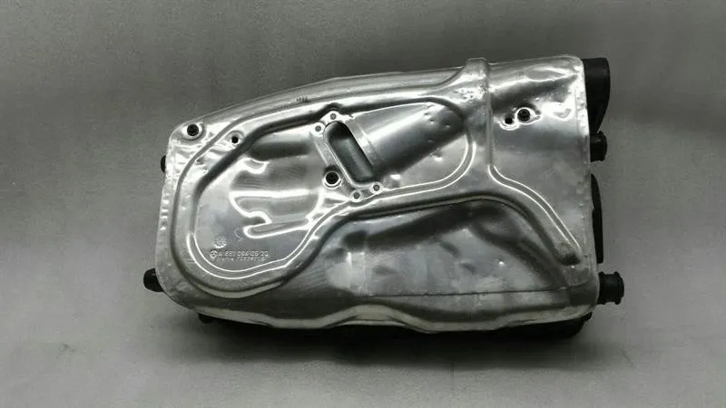 Mercedes-Benz A (W176) Mercedes ML Airbox A6510901801 Air Filter Box Body type: SUV
Fuel: Diesel