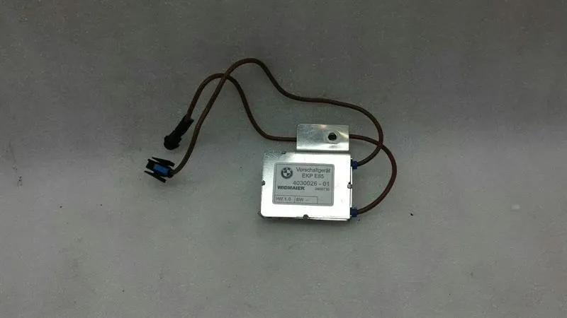 BMW Z4 (E85 / E86) BMW Z4 E85 E86 xenon headlight ballast resistor unit 4030026 control unit