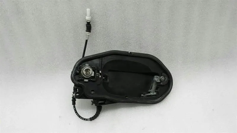 BMW 5 (E60 / E61) BMW 5 Series Front Left Door Handle Carrier 51217191615 Door Handle Carrier Body type: Saloon
Fuel: Petrol