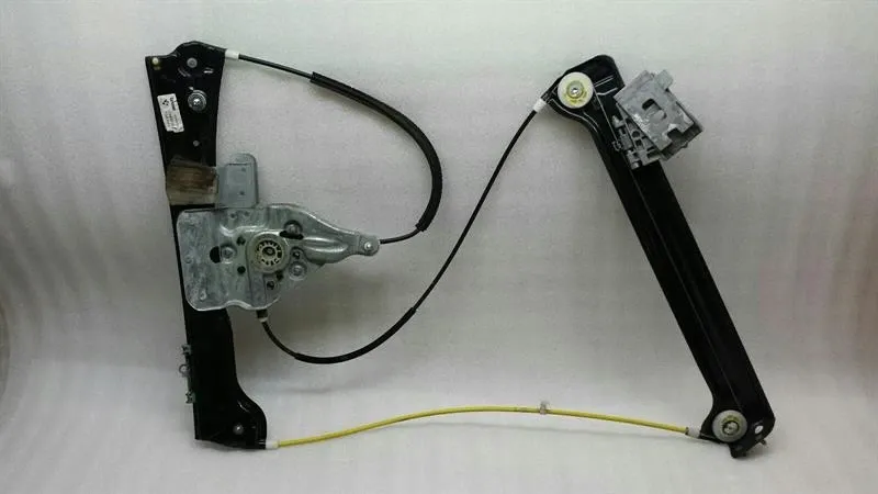 BMW 6 (E63 / E64) BMW 6 Series E63 Left Front Door Winder 7184347 Window Regulator Front Left Body type: Convertible
Fuel: Petrol