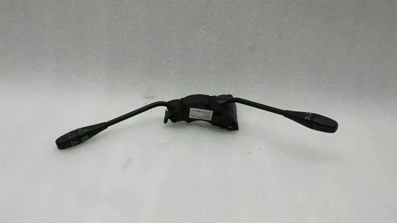 Mercedes-Benz A (W169) Mercedes SL steering column switch A0085452324 steering column switch Body type: Convertible
Fuel: Petrol