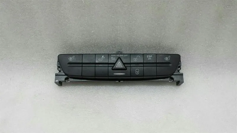 Mercedes-Benz A (W168) Mercedes E Class Upper Control Panel Switch Block A2118217458 Switch Body type: Saloon
Fuel: Diesel