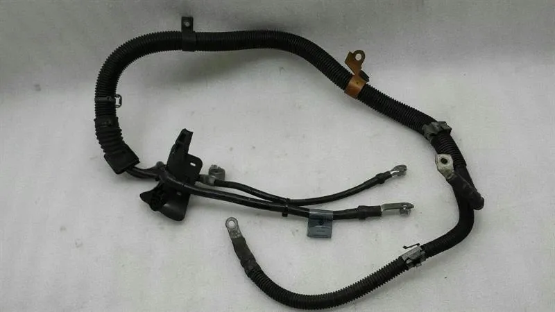Mercedes-Benz A (W169) Mercedes S-Class Wiring Loom A2215402610 Wiring Harness Starter Cable Body type: Saloon
Fuel: Petrol