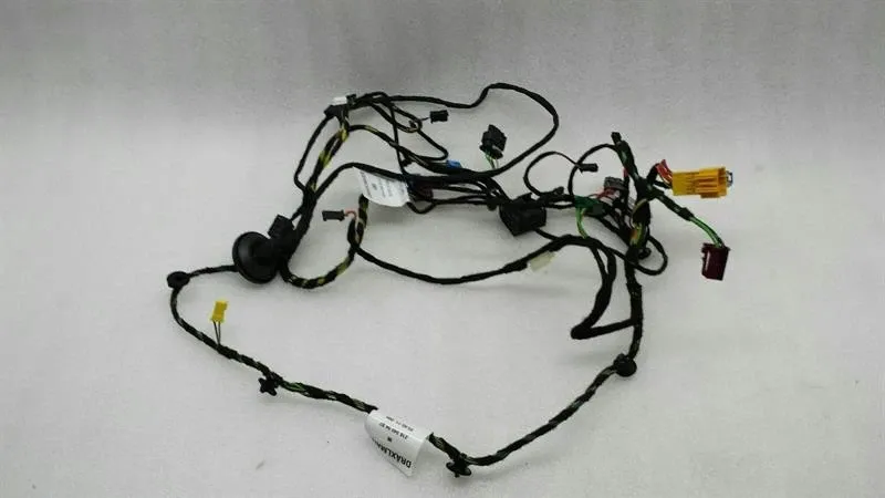 Mercedes-Benz CLS (C218) Mercedes CLS Front Right Door Wiring A2185404507 Wiring Harness Body type: Saloon
Fuel: Petrol